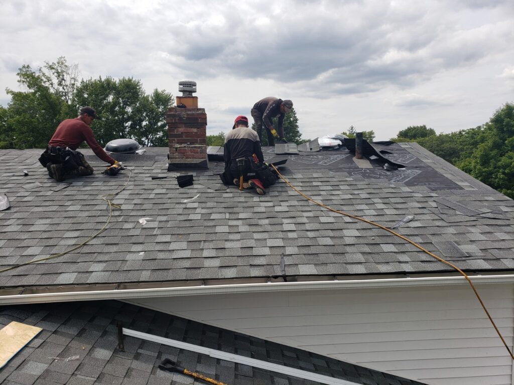 How to Choose The Right Roofing Contractor 2 20220813 144829