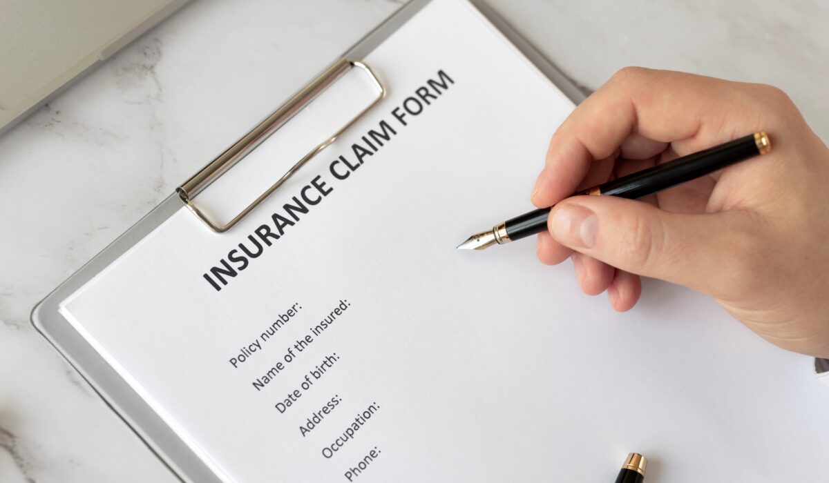 Knowing Your Rights: How to Make an Insurance Claim for a Roof Replacement 1 Insurance Claims Form